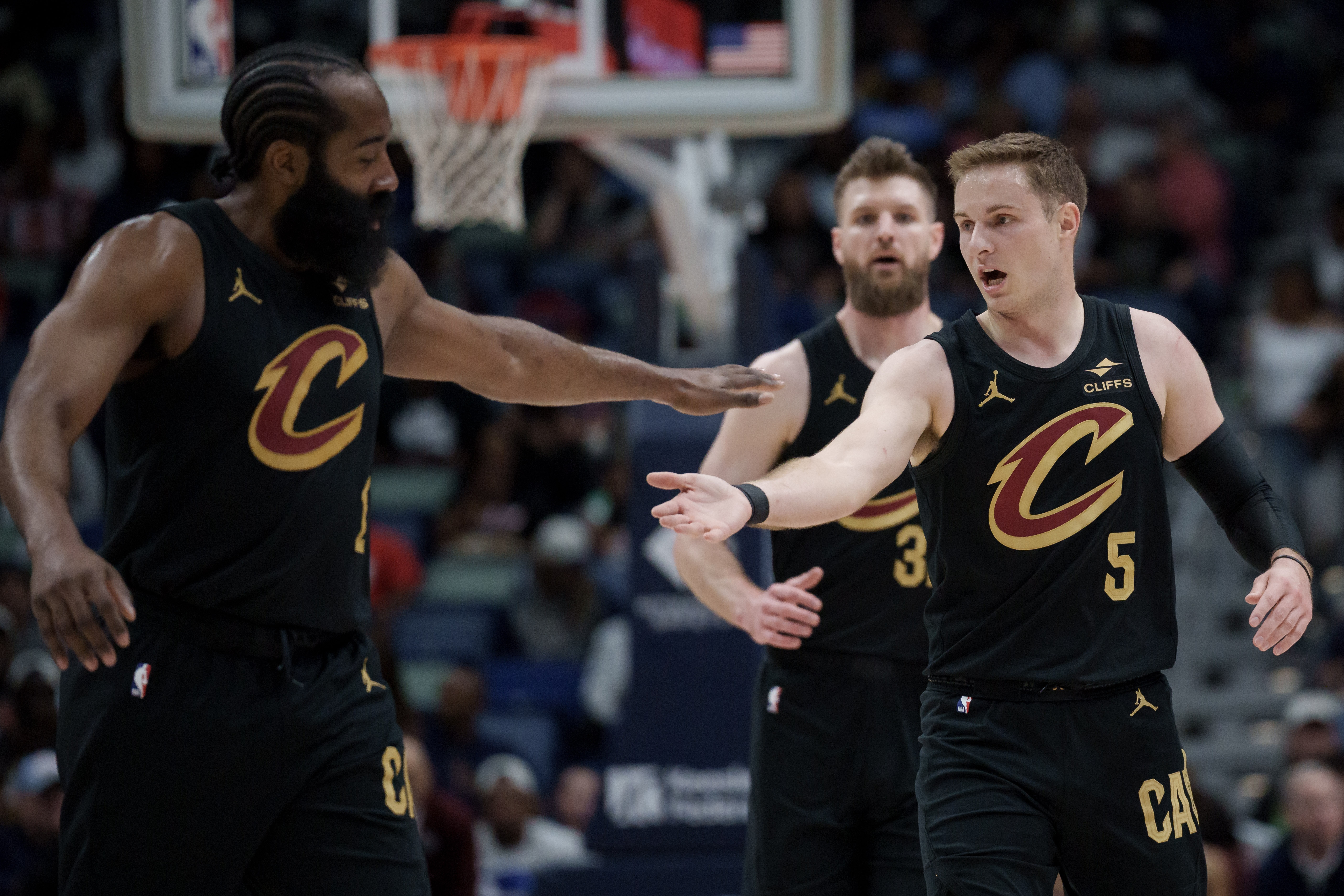 哈登季后赛失误数升至历史第六 前十中唯一无冠球员