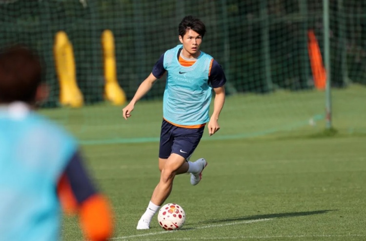 山东泰山基地完成赛前最后一练，明日客战西海岸