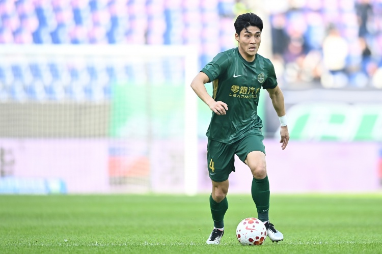 朴镇燮累计四黄停赛 赛后直飞韩国队报到 浙江主场0-5负铁人